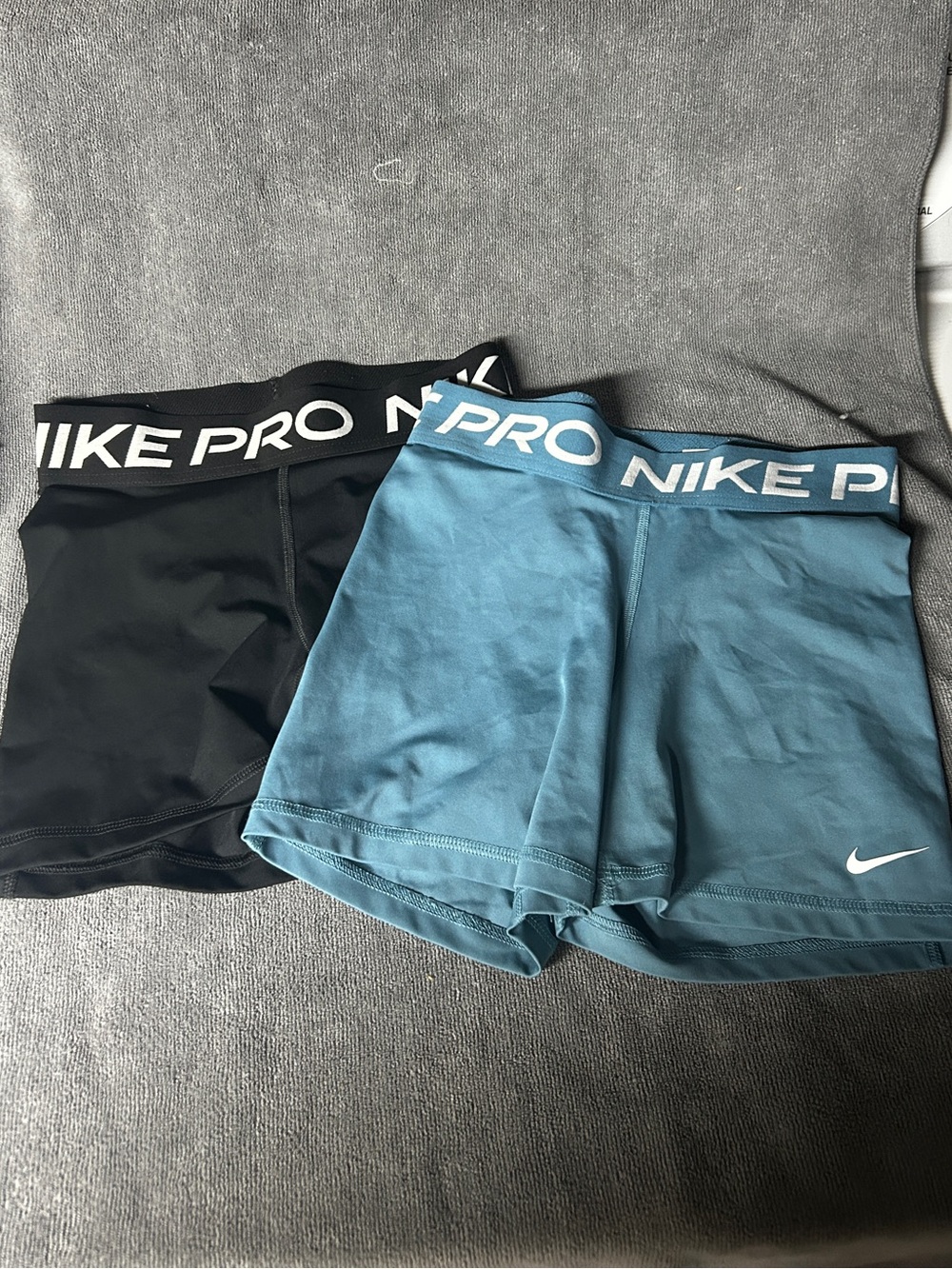 Nike Pro Dri-FIT Shorts Women’s Small Black Blue 2 Pair Bundle